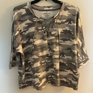 NWOT Grey and White 3/4 Sleeve Tie Front Shirt